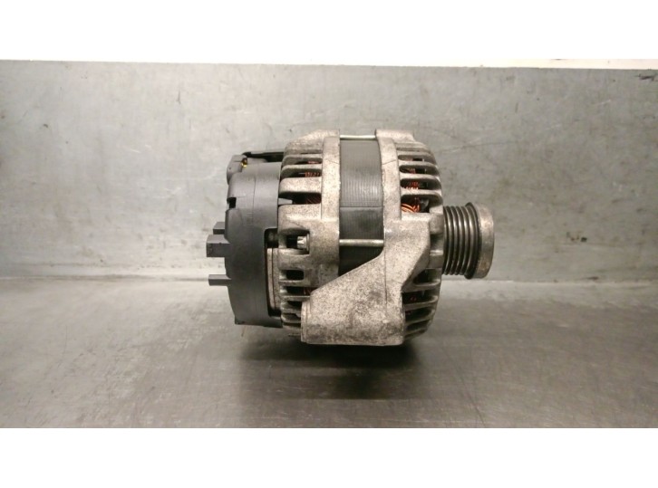 Replacement alternator for SsangYong Rodius I 2.7 XDi OEM IAM reference A6651540302 6651540302 
