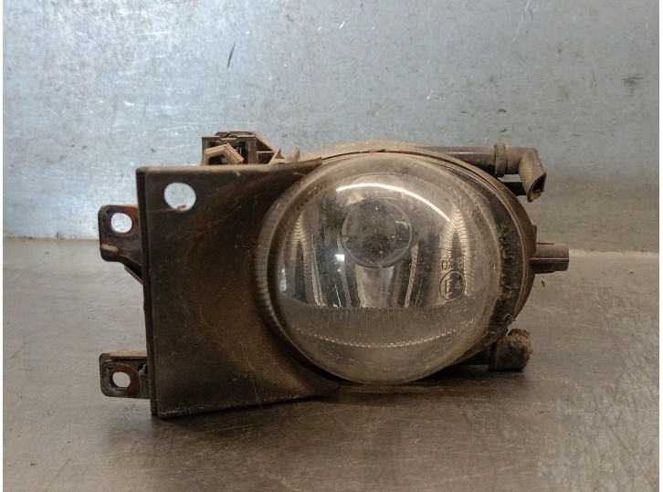 Recambio de faro antiniebla izquierdo para bmw 5 (e39) 530 d referencia OEM IAM 63176900221 63176900221 