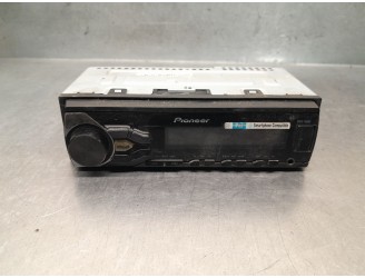 AUDIO SYSTEM / CD RADIO MVH180UI 8L0057152BX 