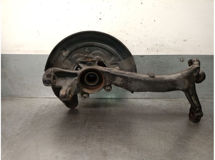 Recambio de mangueta delantera derecha para skoda superb i (3u4) 1.9 tdi referencia OEM IAM 8D0407258AQ 8D0407254B 