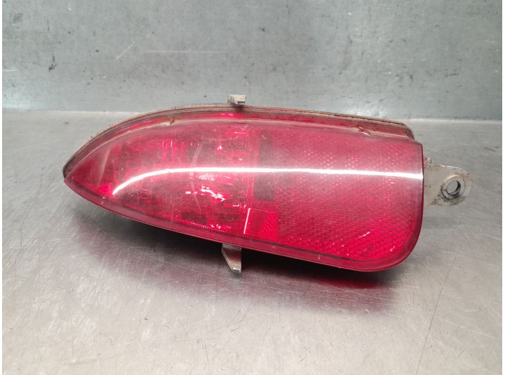 Replacement right rear fog light for Opel Corsa C (X01) 1.7 CDTi (F08, F68) OEM IAM reference 13118663
