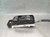 Replacement left front window lift switch for Mercedes-Benz C-Class (W203) C 220 CDI (203.006) OEM IAM reference A20382