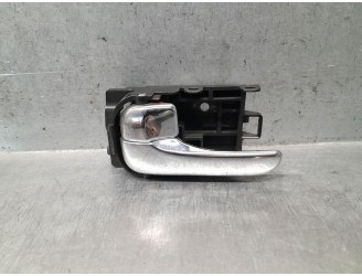 LEFT FRONT INTERIOR DOOR HANDLE 806719F500 