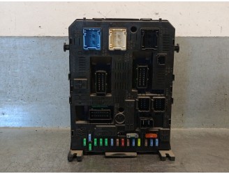 RELAY / FUSE BOX 9812189480 