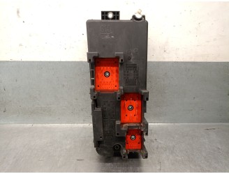 CAJA RELES / FUSIBLES 12767115 