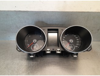 INSTRUMENT CLUSTER 5K0920871A 8T0920931AX 