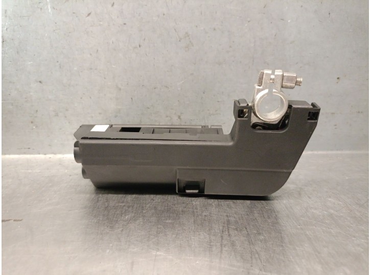 Recambio de caja reles / fusibles para audi a4 b9 (8w2, 8wc) 2.0 tdi referencia OEM IAM 8W0915459E 