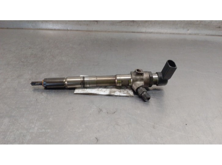 Recambio de inyector para skoda rapid (nh3, nk3, nk6) 1.6 referencia OEM IAM 03L130277B