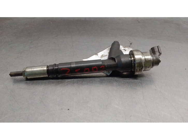 Recambio de inyector para opel combo furgoneta/monovolumen 1.7 cdti 16v referencia OEM IAM 8973138613 05H08777