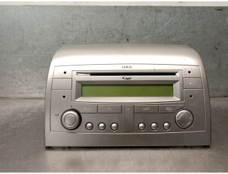 Recambio de sistema audio / radio cd para lancia ypsilon (843_) 1.3 d multijet (843.axe11, 843.axe1a) referencia OEM IAM 7354372