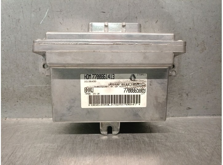 Recambio de centralita motor uce para renault 19 ii chamade (l53_) 1.4 referencia OEM IAM 7700861413