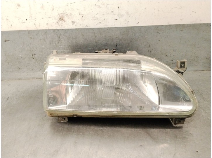 Replacement right headlight for Renault 19 II Chamade (L53_) 1.4 OEM IAM reference 7701036028 7701036028