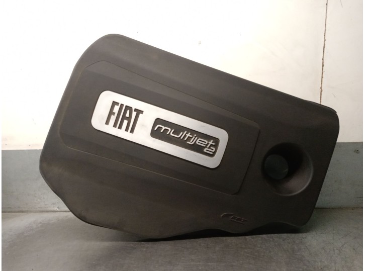 Replacement engine cover for Fiat Freemont (345_) 2.0 JTD OEM IAM reference 04627390AB
