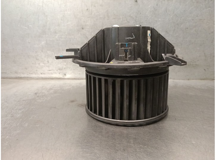 Recambio de motor calefaccion para fiat freemont (345_) 2.0 jtd referencia OEM IAM K68038189AA K68038189AA 