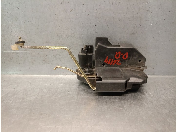 Recambio de cerradura puerta delantera derecha para hyundai getz (tb) 1.1 referencia OEM IAM 813201C021 813201C021 