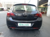opel astra j (p10) del año 2011