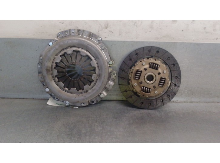 Replacement clutch kit for peugeot 107 (pm_, pn_) 1.0 OEM IAM reference 205276 205276