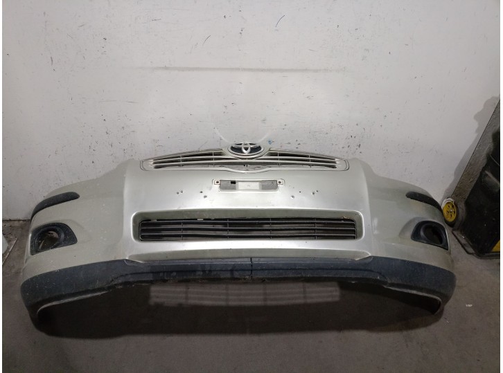 Replacement front bumper for Toyota Avensis (_T25_) 2.2 D-4D (ADT251_) OEM IAM reference 5211905910 5211905910