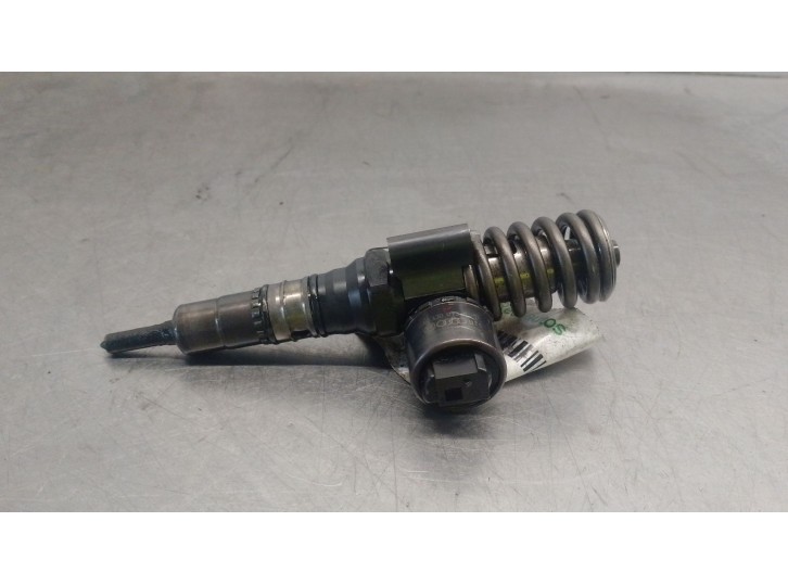 Recambio de inyector para audi a3 (8p1) 2.0 tdi 16v referencia OEM IAM 03G130073G 0414720404
