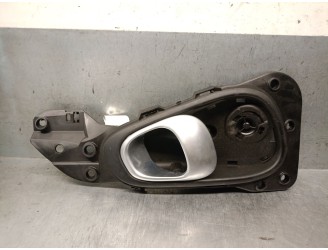 FRONT RIGHT INTERIOR DOOR HANDLE JCI2298613 