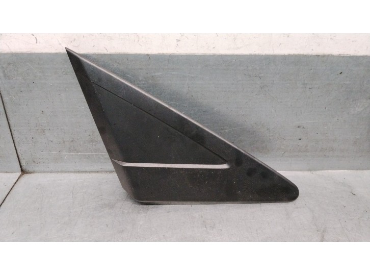 Recambio de molduras delanteras para mazda 5 (cw) 1.8 mzr referencia OEM IAM C51369155 C51369155 