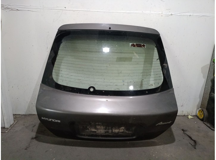 Replacement rear hatch for Hyundai Accent II (LC) 1.3 OEM IAM reference 7370025220 7370025220 