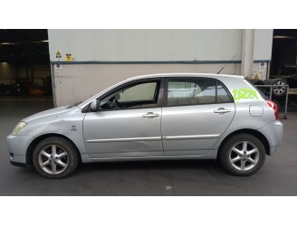 toyota corolla (_e12_) del año 2003