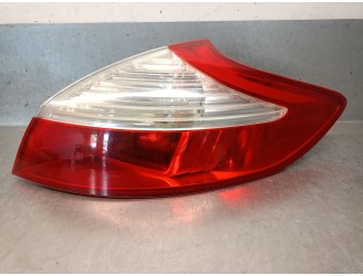 RIGHT REAR LIGHT 265500007R 265550548R 89319601