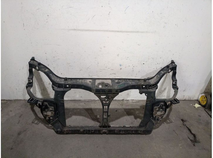 Recambio de panel frontal para kia rio ii (jb) 1.4 16v referencia OEM IAM 641011G000 641011G000 