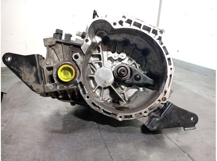Recambio de caja cambios para kia rio ii (jb) 1.4 16v referencia OEM IAM R51873 4300023040 044646