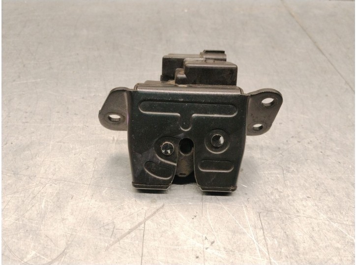 Replacement trunk / tailgate lock for kia pro cee'd (ed) 1.6 crdi 115 OEM IAM reference 812301H300 812301H300
