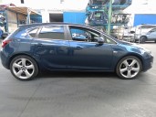 opel astra j (p10) del año 2010
