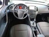 opel astra j (p10) del año 2010