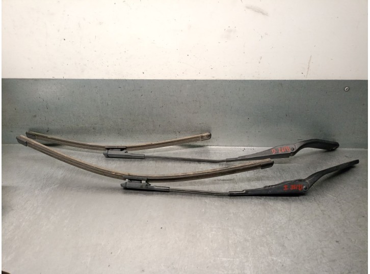 Replacement front right wiper arm for BMW 1 (E81) 118 i OEM IAM reference 61619450004 61619450004 