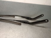 Replacement front right wiper arm for BMW 1 (E81) 118 i OEM IAM reference 61619450004 61619450004 