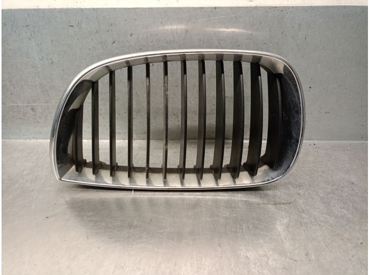 Recambio de rejilla delantera para bmw 1 (e81) 118 i referencia OEM IAM 511371286139 51110432377 