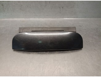 Replacement tailgate exterior handle for Citroën C5 II (RC_) 2.0 HDi (RCRHRH) OEM IAM reference 9657068180 8726Q8 