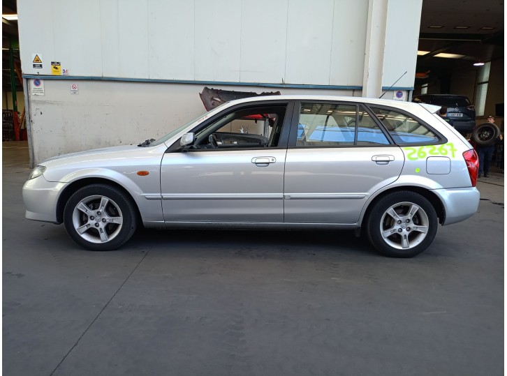 mazda 323 f vi hatchback (bj) del año 2002