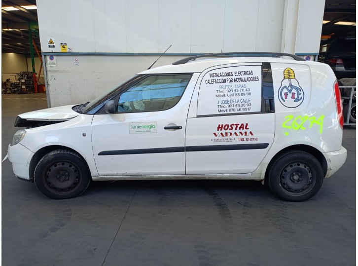 skoda roomster praktik (5j) del año 2009