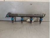 Recambio de rampa inyectora para volvo v40 station wagon (645) 1.8 referencia OEM IAM 9202510 9202804 