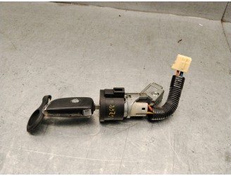 Replacement ignition switch for peugeot 107 (pm_, pn_) 1.0 OEM IAM reference 4162FK 4162FK