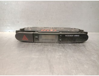 Replacement hazard warning switch for toyota urban cruiser (_p1_) 1.4 d-4d (nlp110_) OEM IAM reference 8395052100 8395052100