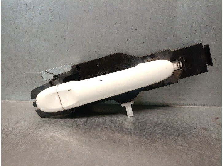 Replacement front right exterior door handle for Nissan Note (E12) 1.5 dCi OEM IAM reference 806101HB1A 806101HB1A 