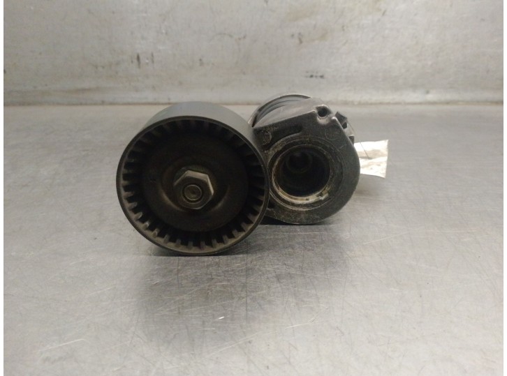 Replacement auxiliary belt tensioner for bmw 1 (e81) 118 i OEM IAM reference 11287558752 11287558752