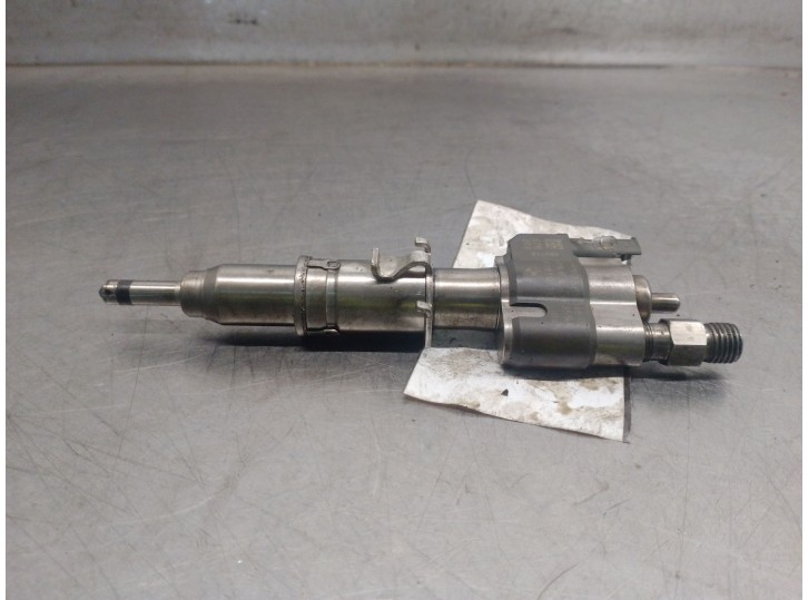 Replacement injector for BMW 1 (E81) 118 i OEM IAM reference 13537589048