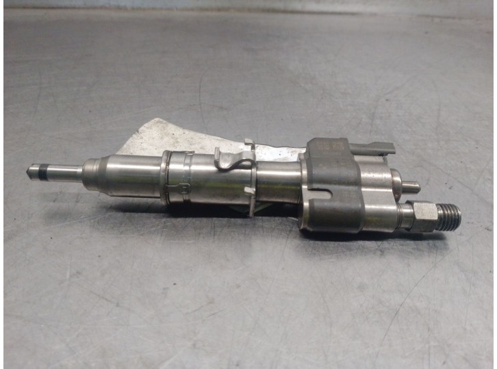 Replacement injector for BMW 1 (E81) 118 i OEM IAM reference 13537589048