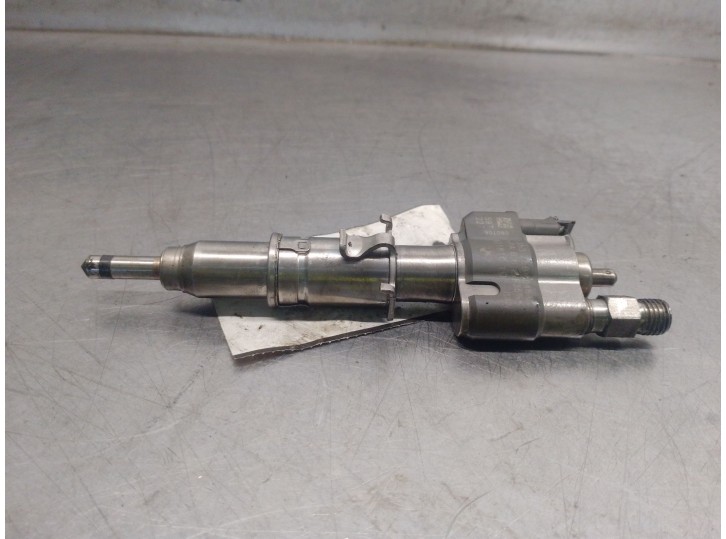 Replacement injector for BMW 1 (E81) 118 i OEM IAM reference 13537589048