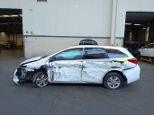 toyota auris (_e18_) del año 2014