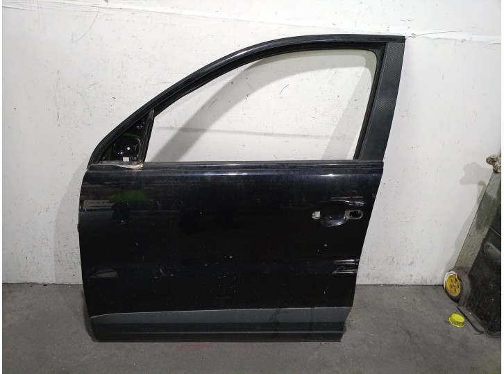 Replacement front left door for Volkswagen Tiguan (5N_) 1.4 TSI 4Motion OEM IAM reference 5N0831055B 5N0831055B 