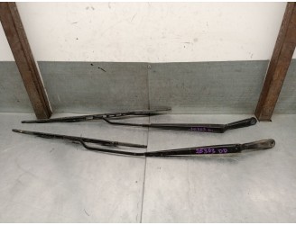 FRONT RIGHT WIPER ARM XS4117526BC 1064742 